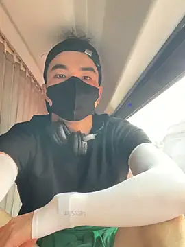 anhkiet huang online show from November 26, 8:04 am