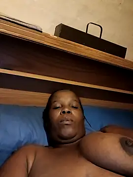 Snapshot of sweetdebbiexxxx chatting on November 18, 2:28 am sweetdebbiexxxx online show from November 18, 2:28 am