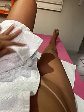 Katianesantos online show from February 4, 8:31 am