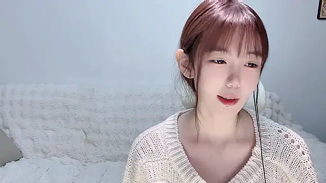 Xiao-runbao online show from December 4, 5:10 pm