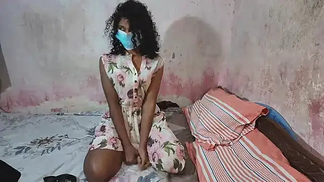 LarkingNewel online show from January 18, 3:05 pm