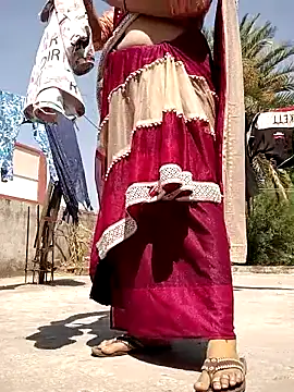 Snapshot of monu_bhabi chatting on March 13, 6:42 am monu bhabi online show from March 13, 6:42 am