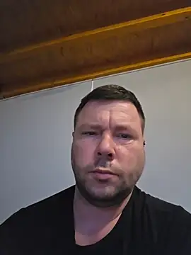 Snapshot of Da_riva chatting on February 24, 10:02 am Da riva online show from February 24, 10:02 am