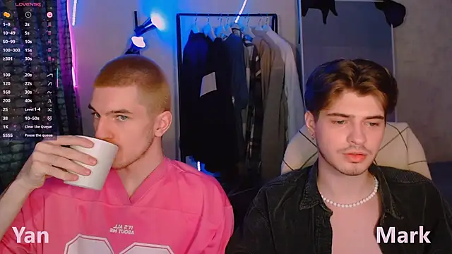 itsyanbb online show from November 17, 9:42 pm