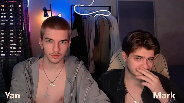 itsyanbb online show from November 22, 8:19 pm