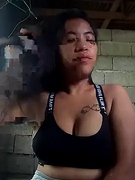 Snapshot of Yapsyxx chatting on February 14, 12:51 am Yapsyxx online show from February 14, 12:51 am