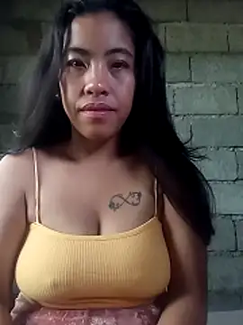 Snapshot of Yapsyxx chatting on February 17, 11:44 pm Yapsyxx online show from February 17, 11:44 pm