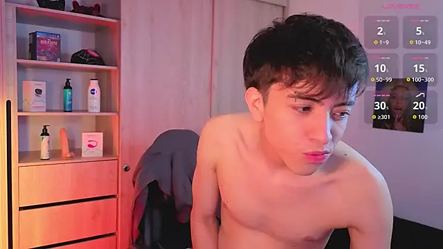 onlinenico online show from September 12, 8:42 pm