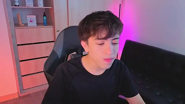 onlinenico online show from October 14, 8:09 pm