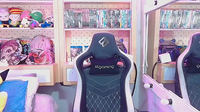 Carrie hall online show from October 22, 12:38 pm