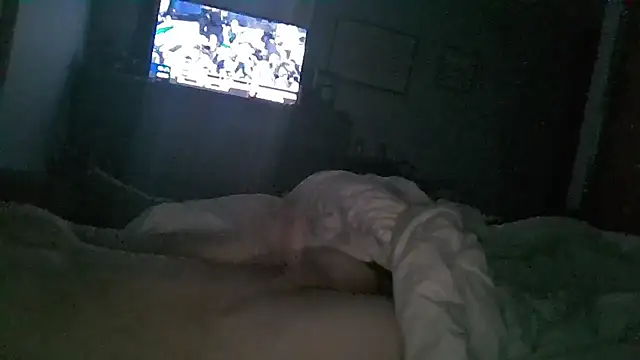 Snapshot of sexybigdick04 chatting on December 22, 5:26 am sexybigdick04 online show from December 22, 5:26 am