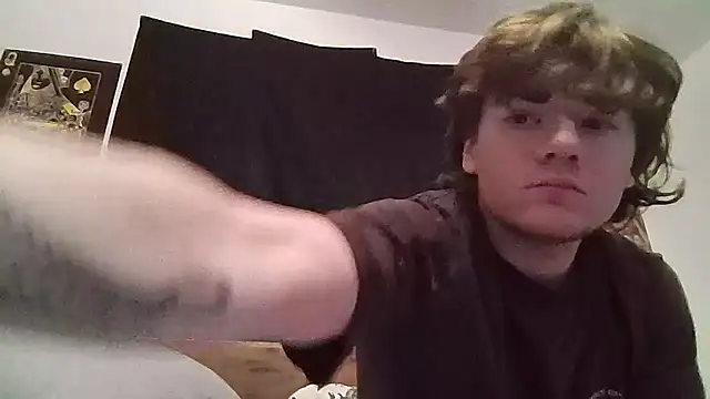 Snapshot of sexybigdick04 chatting on January 15, 7:02 am sexybigdick04 online show from January 15, 7:02 am