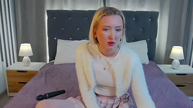 MarianeSun online show from December 3, 4:09 am