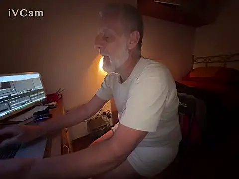 Snapshot of Pigna16PSRN chatting on February 9, 10:03 pm Pigna16PSRN online show from February 9, 10:03 pm