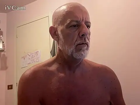 Snapshot of Pigna16PSRN chatting on July 1, 12:23 am Pigna16PSRN online show from July 1, 12:23 am