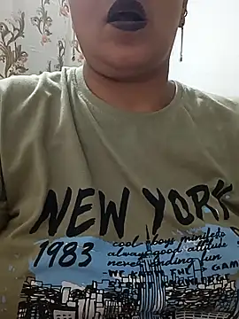 Snapshot of angel_ridhi chatting on May 26, 6:15 pm angel ridhi online show from May 26, 6:15 pm