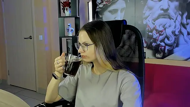 Carrie Rose online show from October 8, 4:10 am