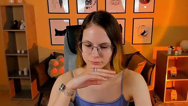 Carrie Rose online show from November 1, 2:24 am