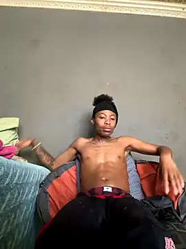 Snapshot of Tookey012 chatting on October 28, 8:40 am Tookey012 online show from October 28, 8:40 am