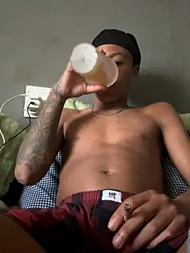 Snapshot of Tookey012 chatting on November 11, 8:25 am Tookey012 online show from November 11, 8:25 am