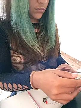 euahotmarii20 online show from October 18, 2:58 am