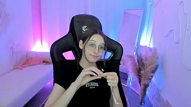 JenniferKiim online show from January 5, 5:27 pm