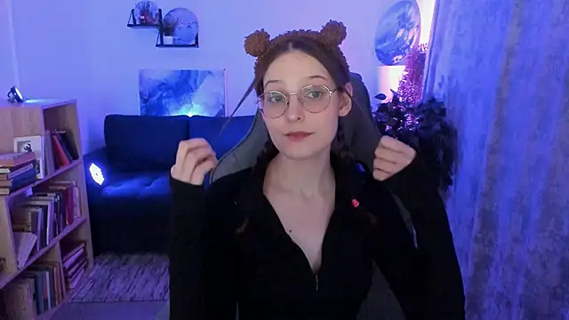 JenniferKiim online show from February 23, 11:18 am