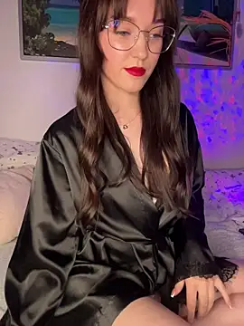 Veliora online show from May 13, 5:43 pm