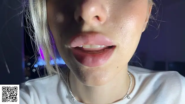 ElysiaXo online show from November 27, 11:18 pm