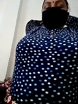 Rakhi sawant143 online show from November 25, 2:11 am