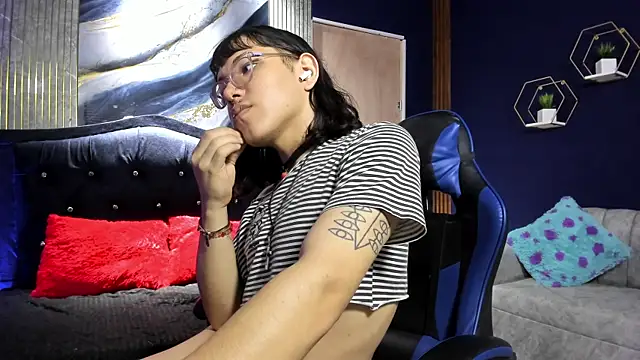 Snapshot of christina_vamp1 chatting on October 15, 7:58 pm christina vamp1 online show from October 15, 7:58 pm