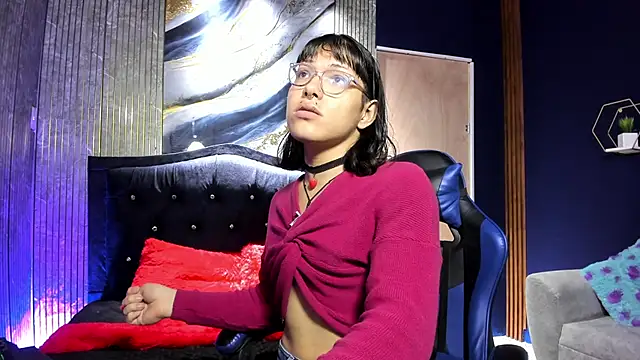 Snapshot of christina_vamp1 chatting on October 19, 2:29 pm christina vamp1 online show from October 19, 2:29 pm