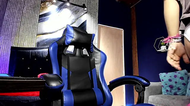 Snapshot of christina_vamp1 chatting on November 14, 1:54 pm christina vamp1 online show from November 14, 1:54 pm