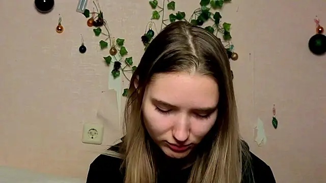  kikiclark   online show from January 31, 8:51 pm