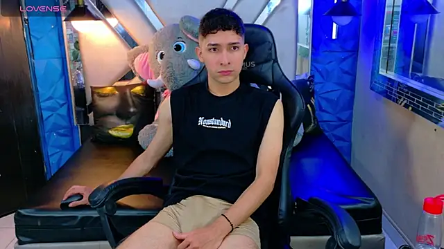 Snapshot of Kygo_Williams chatting on October 12, 12:09 am Kygo Williams online show from October 12, 12:09 am