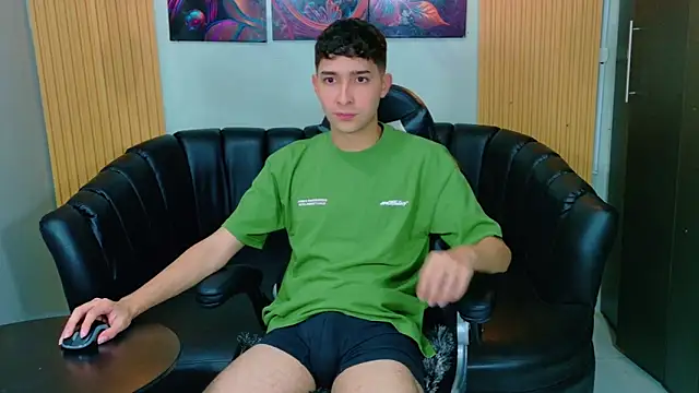 Snapshot of Kygo_Williams chatting on November 19, 2:50 pm Kygo Williams online show from November 19, 2:50 pm