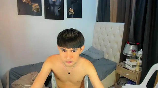 Snapshot of xxxhugecocktwinkxxx chatting on December 21, 4:47 pm xxxhugecocktwinkxxx online show from December 21, 4:47 pm