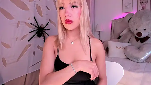 Mayajhons online show from October 31, 11:11 am