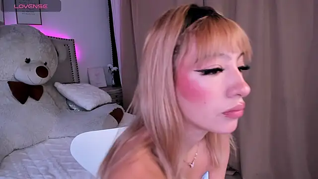 Mayajhons online show from December 20, 11:50 am