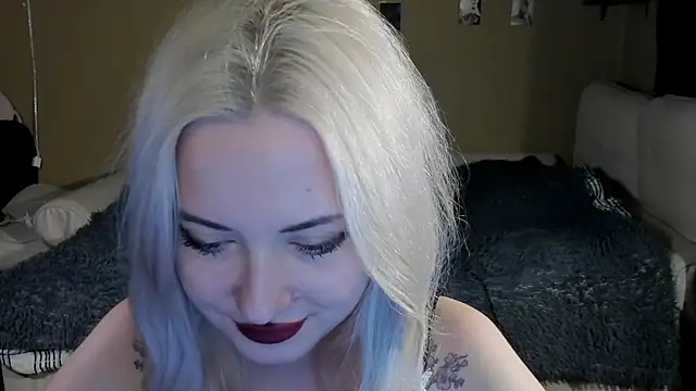 Snapshot of velunnight chatting on September 10, 4:18 pm velunnight online show from September 10, 4:18 pm