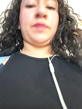 Lexiiee 1 online show from December 16, 4:23 pm