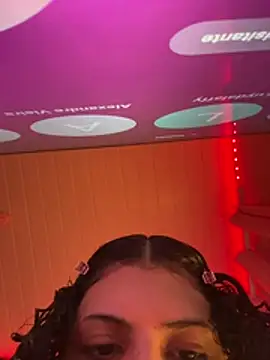 luluzinhax online show from June 26, 4:17 am