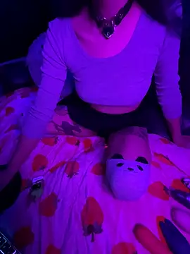 mmmminaDarling online show from March 8, 5:00 am