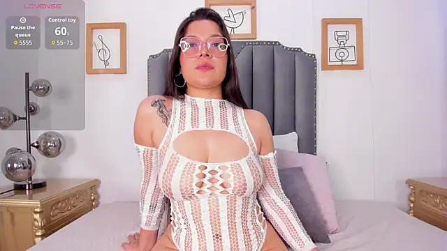 Snapshot of NebulaSin chatting on October 18, 7:36 pm NebulaSin online show from October 18, 7:36 pm