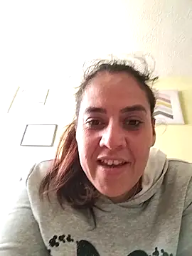 Snapshot of denissebombon chatting on February 1, 5:44 pm denissebombon online show from February 1, 5:44 pm