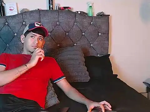 logan willyams  online show from September 20, 12:33 am