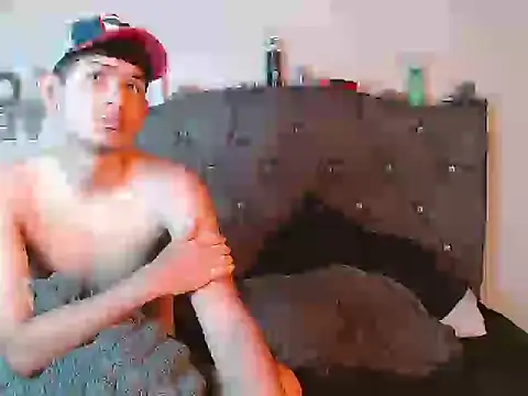 logan willyams  online show from September 21, 9:49 pm