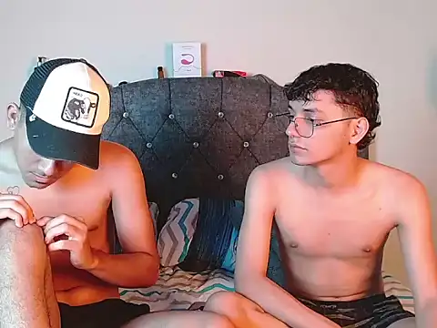 logan willyams  online show from October 2, 10:17 pm