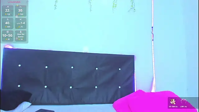 Snapshot of Danaa_moore_ chatting on May 1, 11:31 pm Danaa moore online show from May 1, 11:31 pm