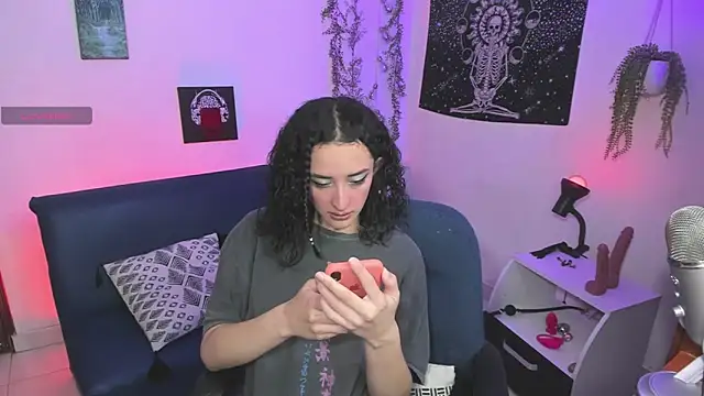 Snapshot of Eve_blacke chatting on October 21, 4:51 pm Eve blacke online show from October 21, 4:51 pm